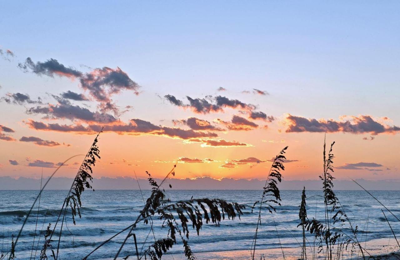 Colony Club 225 New Smyrna Beach